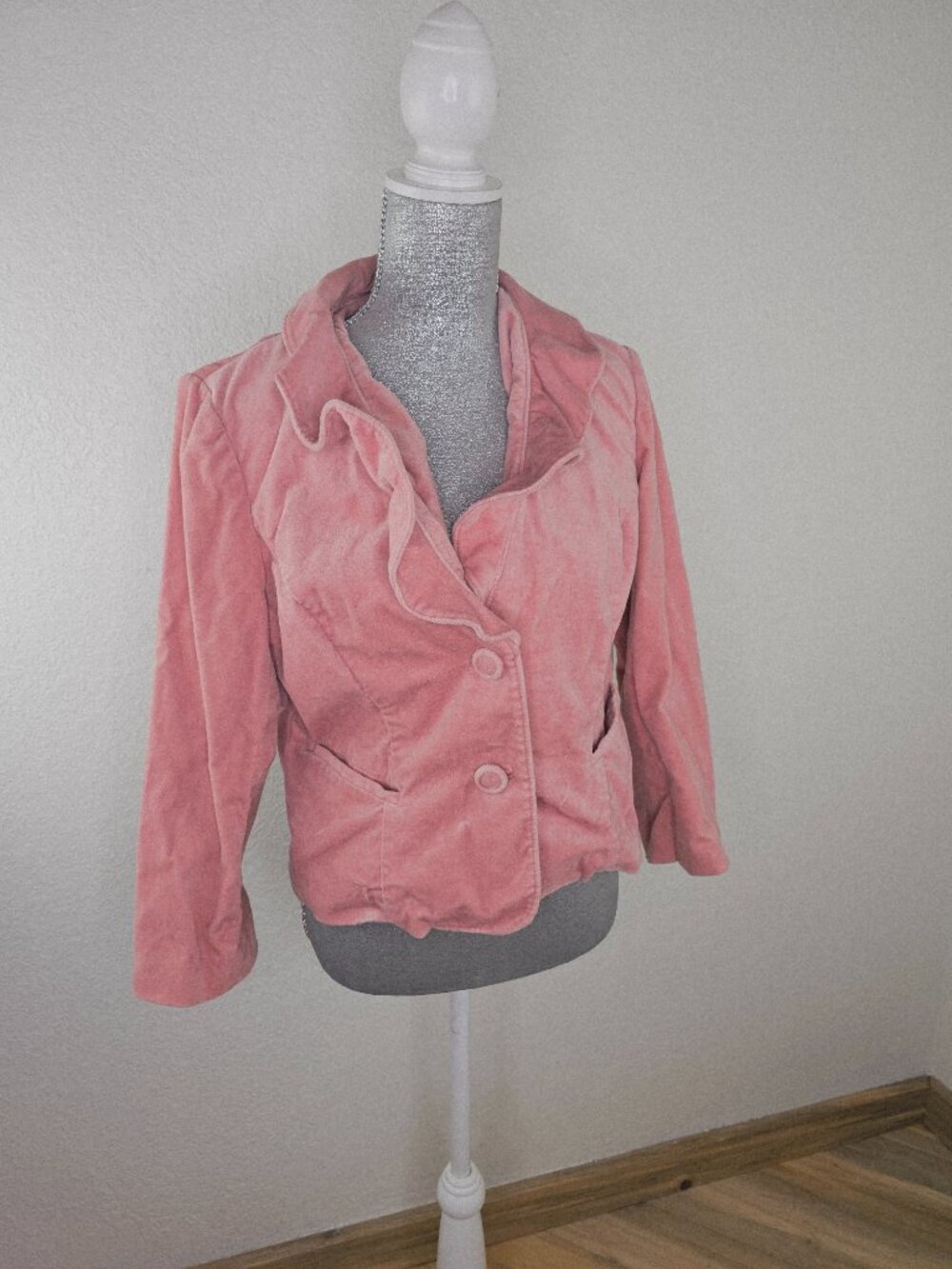Anthropologie Odille Velvet Ruffle Crop Blazer